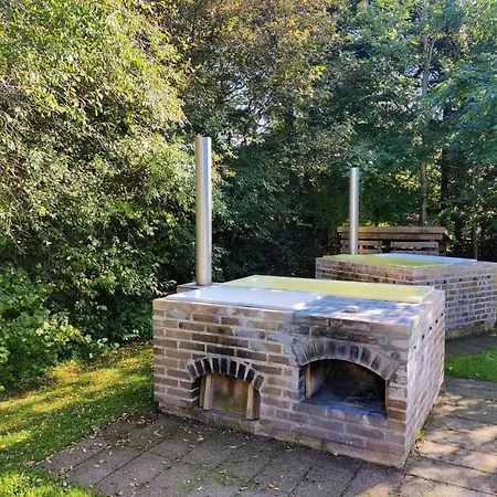 Near With Wilderness Bath *