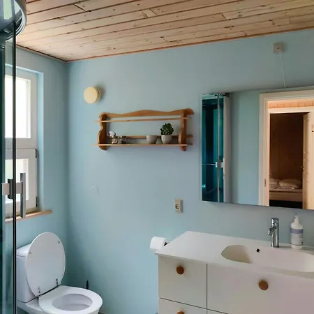 Near With Wilderness Bath *