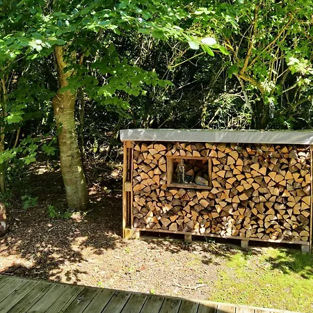 Near With Wilderness Bath *